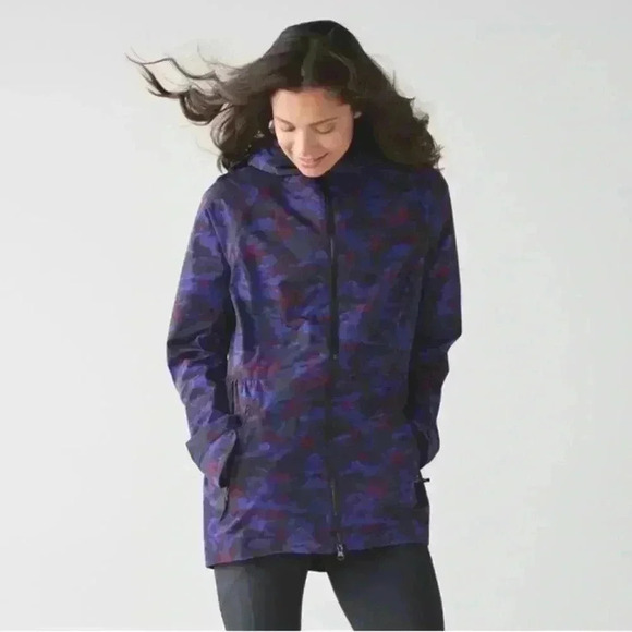 Lululemon Rain For Daze Jacket II in Hounds Camo Emperor Blue Black - Picture 2 of 12